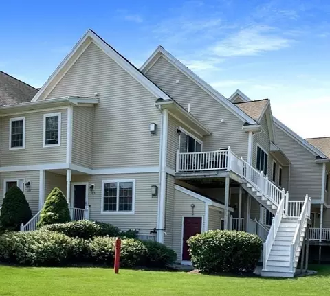 105 Regency Ln #105, Abington, MA 02351