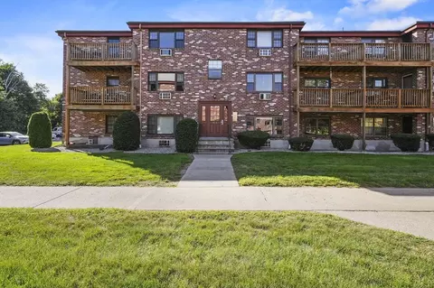 16 Mayberry Dr # A, Westborough, MA 01581