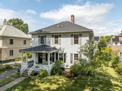 48 Converse St, Longmeadow, MA 01106