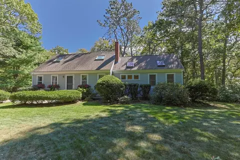 84 Seamans Ln, Brewster, MA 02631