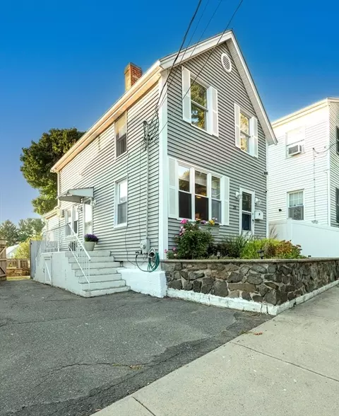 20 Mount Vernon St, Peabody, MA 01960