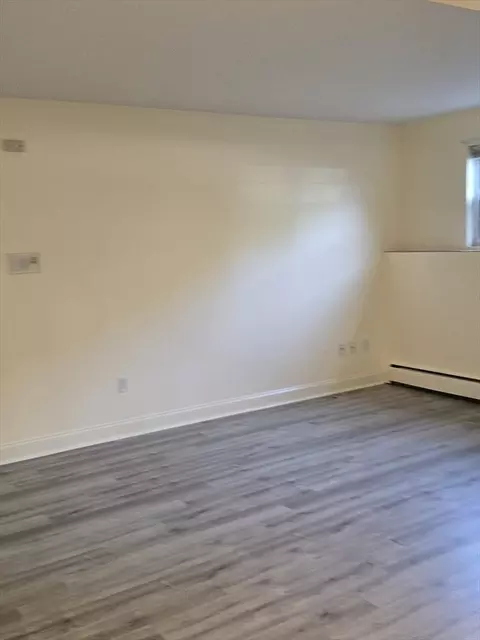Living - 6 Venice St #E1, Danvers, MA 01923 photo 1 of 1