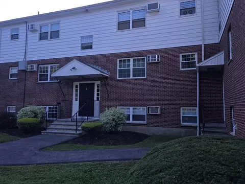 Exterior - 6 Venice St #E1, Danvers, MA 01923 photo 1 of 2