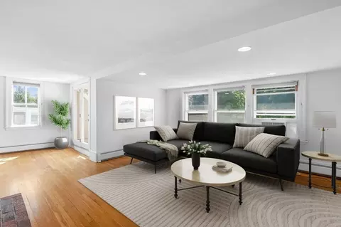 18 Essex St #4, Newburyport, MA 01950