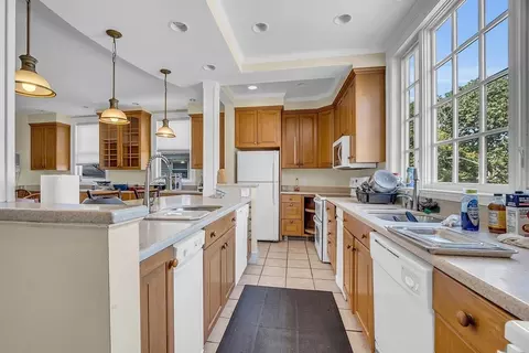 7 Oak St, Worcester, MA 01609 photo 23
