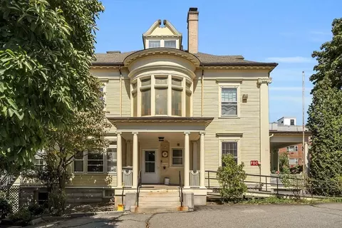 7 Oak St, Worcester, MA 01609 photo 40