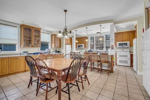 7 Oak St, Worcester, MA 01609 photo 21