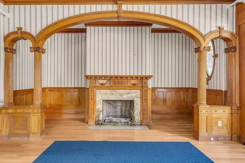 7 Oak St, Worcester, MA 01609 photo 9