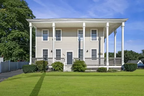 225 Essex St #4, Saugus, MA 01906
