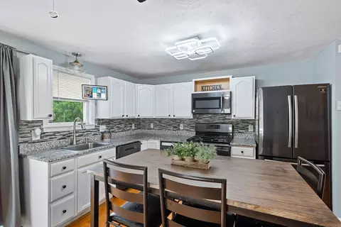 11 Repose Ln, Wareham, MA 02538 photo 9