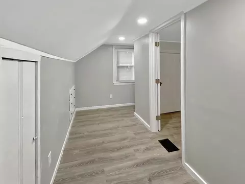 Entry Way - 21 Lang St, Springfield, MA 01104 photo 3 of 4