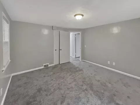 Bedroom - 21 Lang St, Springfield, MA 01104 photo 4 of 4