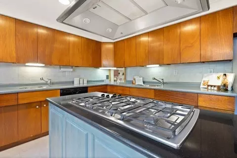Kitchen - 44 Longview Rd, Reading, MA 01867 photo 5 of 6