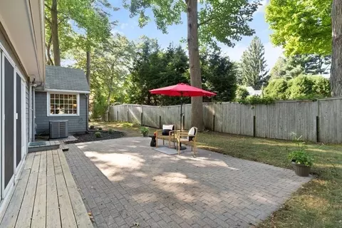 Exterior - 44 Longview Rd, Reading, MA 01867 photo 8 of 10