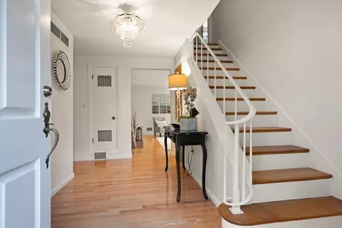 Entry Way - 44 Longview Rd, Reading, MA 01867 photo 1 of 1