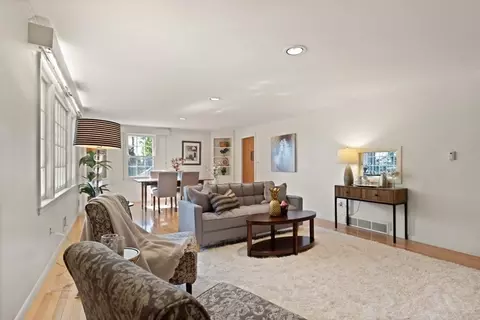 Living - 44 Longview Rd, Reading, MA 01867 photo 2 of 5