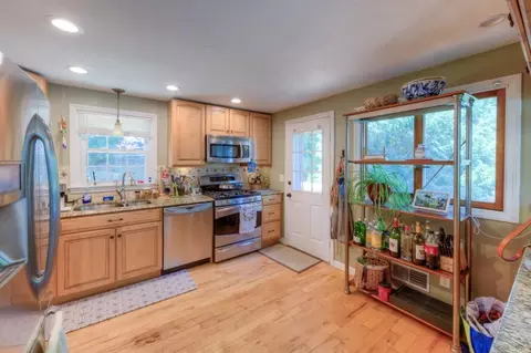 9 Stark Rd, Worcester, MA 01602 photo 3