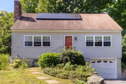 9 Stark Rd, Worcester, MA 01602
