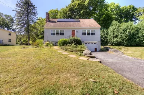 9 Stark Rd, Worcester, MA 01602 photo 2