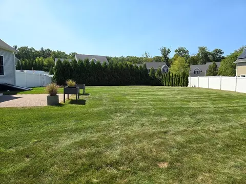 3 Willow Rd, Ashland, MA 01721 photo 4