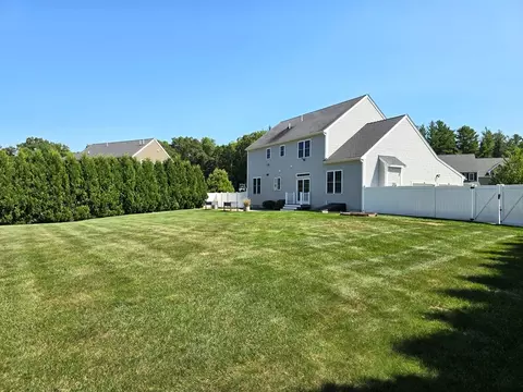 3 Willow Rd, Ashland, MA 01721 photo 3