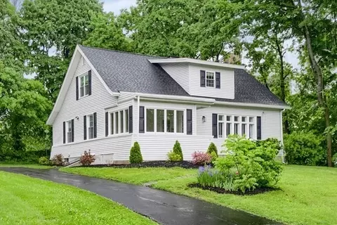 36 Phillips Rd, Holden, MA 01520