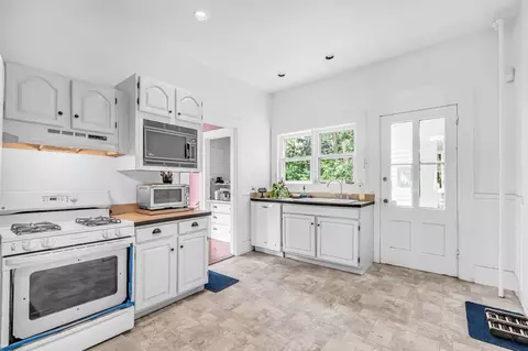 33 Madison Ave, Springfield, MA 01105 photo 11