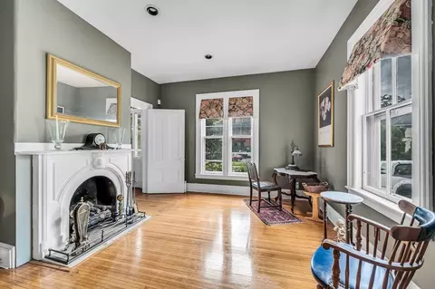 33 Madison Ave, Springfield, MA 01105 photo 4