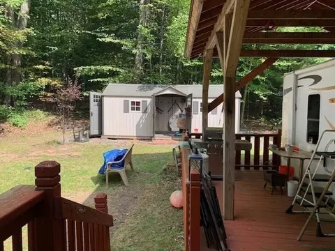 27 29 Cascade Dr, Heath, MA 01346 photo 4