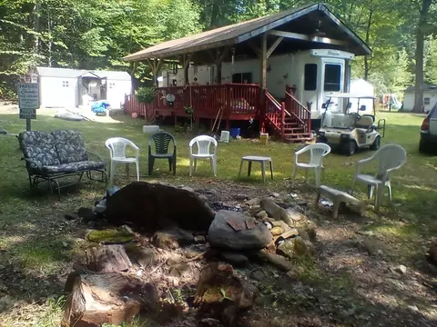 27 29 Cascade Dr, Heath, MA 01346