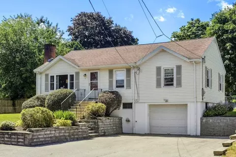 6 Lakeview Dr, Grafton, MA 01536