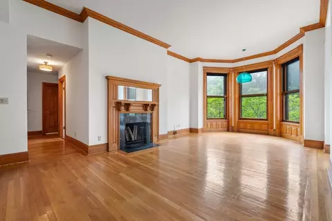 280 Commonwealth Ave #201, Boston, MA 02116