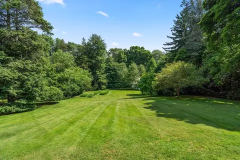 60 Chapin Rd, Newton, MA 02459