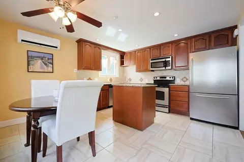 30 Magnolia St, Framingham, MA 01701
