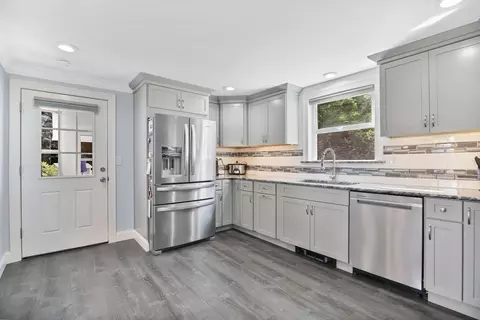 97 Britton St, Chicopee, MA 01020 photo 3