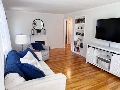 37 Denwall Dr, Springfield, MA 01119 photo 13