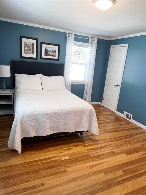 37 Denwall Dr, Springfield, MA 01119 photo 10