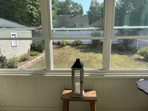75 Powell Ave, Springfield, MA 01118 photo 9