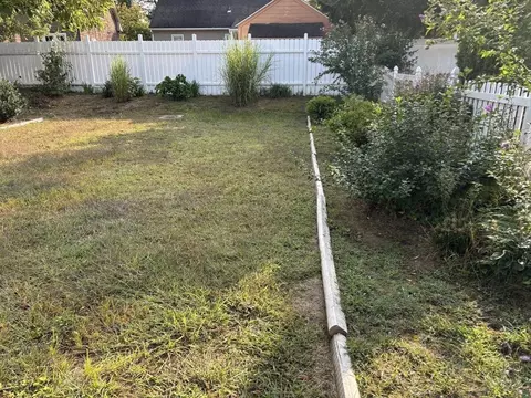75 Powell Ave, Springfield, MA 01118 photo 3