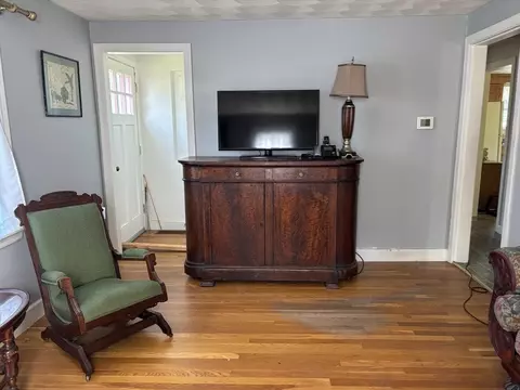 75 Powell Ave, Springfield, MA 01118 photo 12