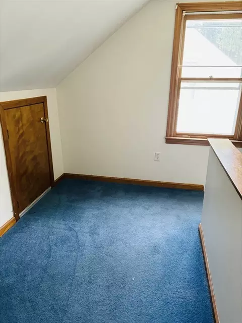 75 Powell Ave, Springfield, MA 01118 photo 21