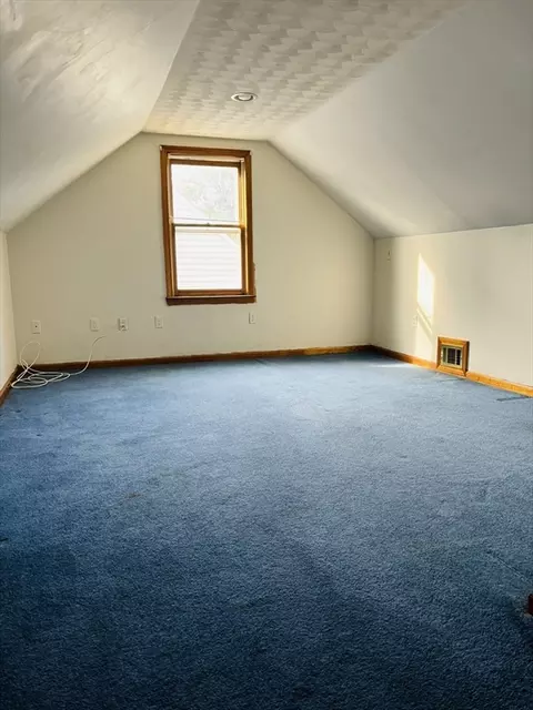 75 Powell Ave, Springfield, MA 01118 photo 19