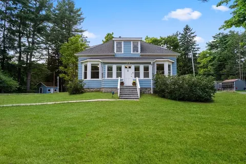 35 Lakeview Rd, Foxboro, MA 02035
