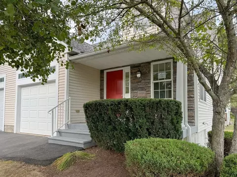 10 Fox Run Rd #10, Blackstone, MA 01504