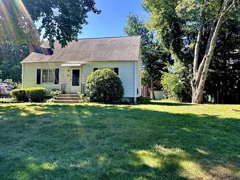 11 Joseph St, Agawam, MA 01001