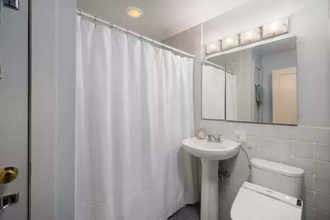 Bath - 66 Marshal St #4, Brookline, MA 02446 photo 1 of 1