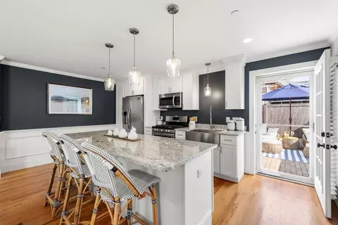 39 Fair St # B, Newburyport, MA 01950