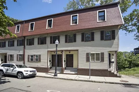 15 Berwick #15, Melrose, MA 02176