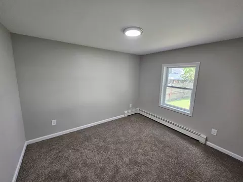 Bedroom - 68 Fargo St, Springfield, MA 01119 photo 1 of 3