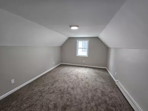 Bedroom - 68 Fargo St, Springfield, MA 01119 photo 3 of 3